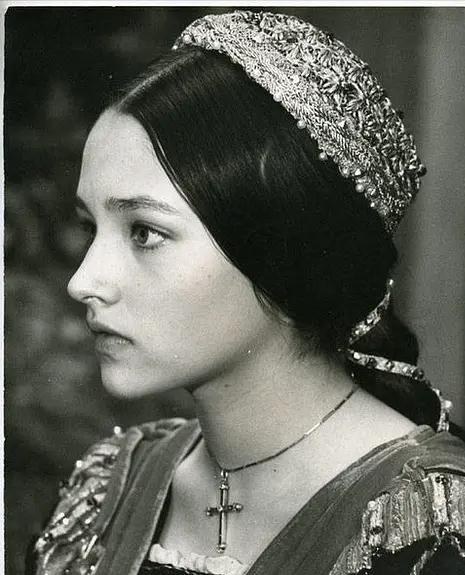 阿根廷第一美女奥丽维娅·赫西（她被誉为“最美朱丽叶”） 13